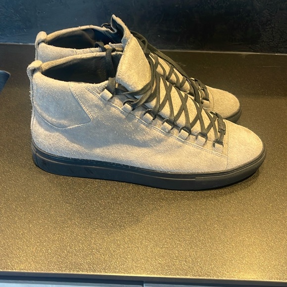 Balenciaga men’s - Picture 1 of 3